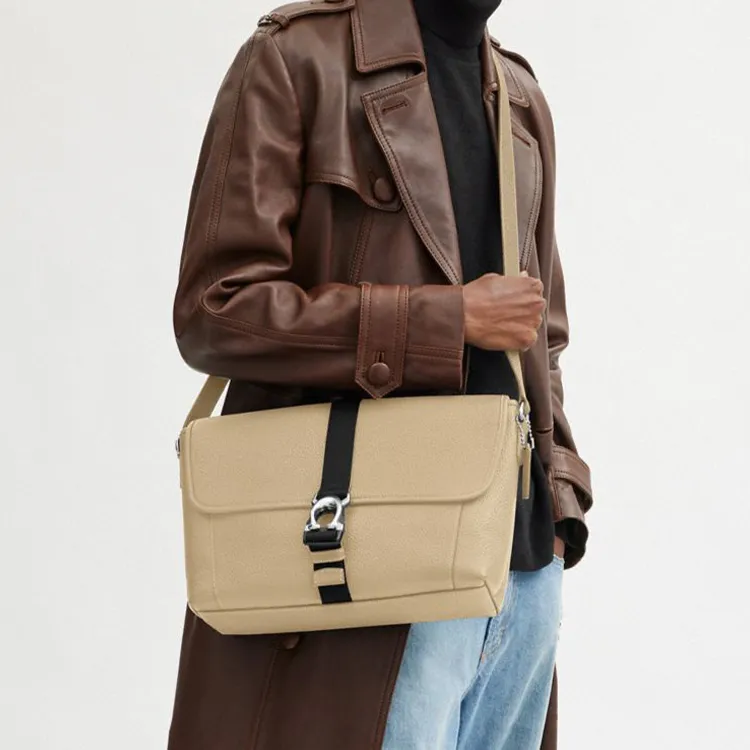 COACH BECK Litchi Grain Leather Messenger Bag Shoulder Bag Crossbody Bag Large Size Men's Ivory-4