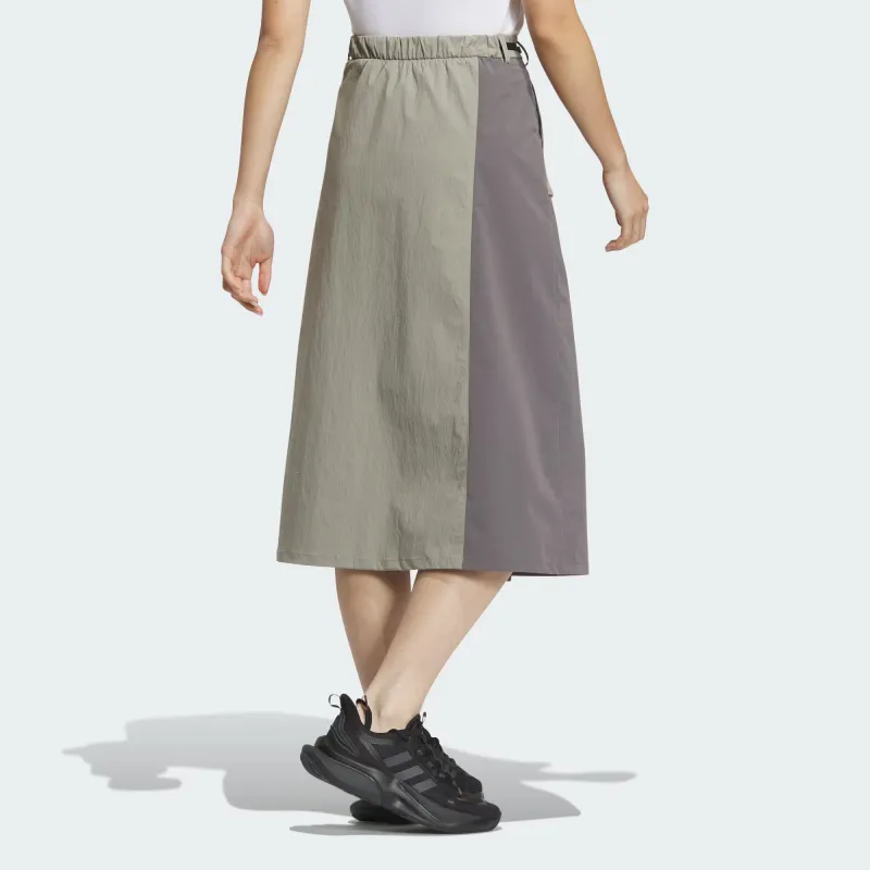 【Adidas コリア】 City Escape Woven Skirt CLOTHING - City Escape Woven Skirt - Grey | adidas Oman