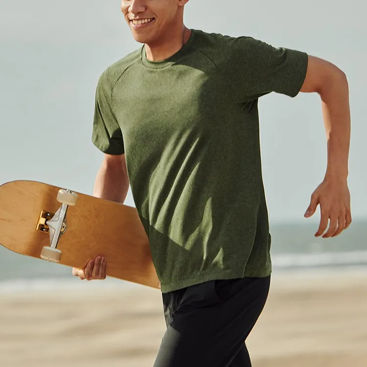 UNIQLO T-Shirts Men Dark Green-1