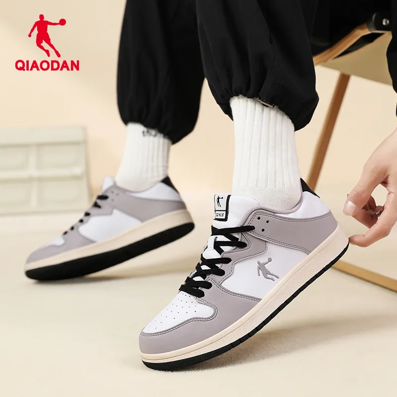 QIAODAN Coverage Cushioning Low Top Skateboard Shoes Men's Gray White-4