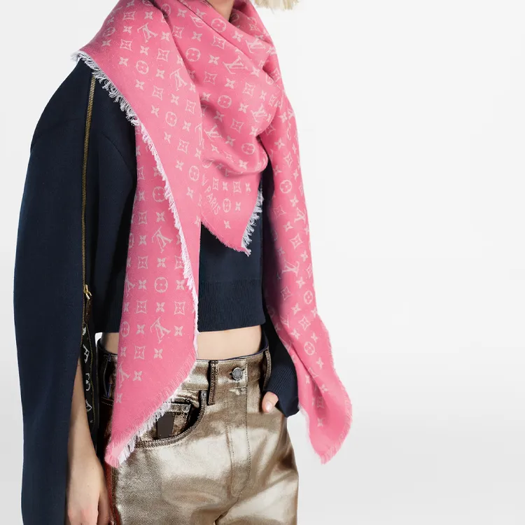 LOUIS VUITTON My Daily Denim Shawl-3