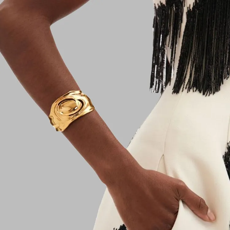 Oscar De La Renta O Cuff Bracelet-2