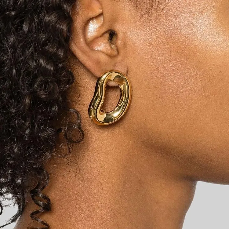 Charlotte Chesnais Shima Earrings-2