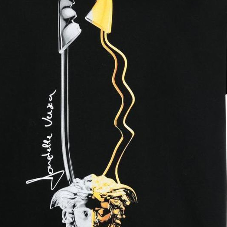 【関税＆送料込み】Versace T-Shirt Versace Safety Pin 1978 Re-Edition Logo Safety Pin T-Shirt | VERSACE US