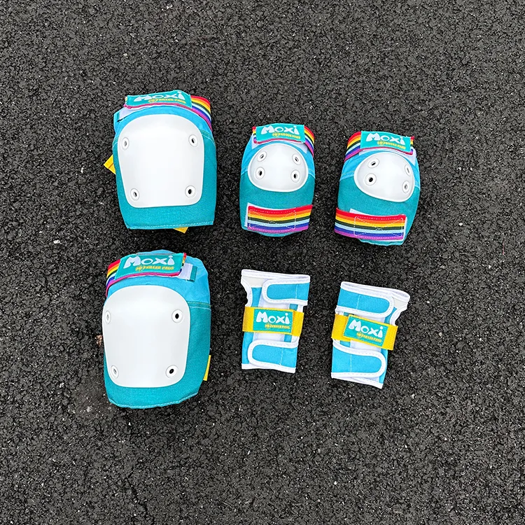 Carver Skateboard Protective Gears-3