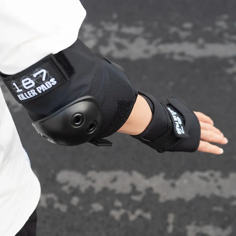 Carver Skateboard Protective Gears-1