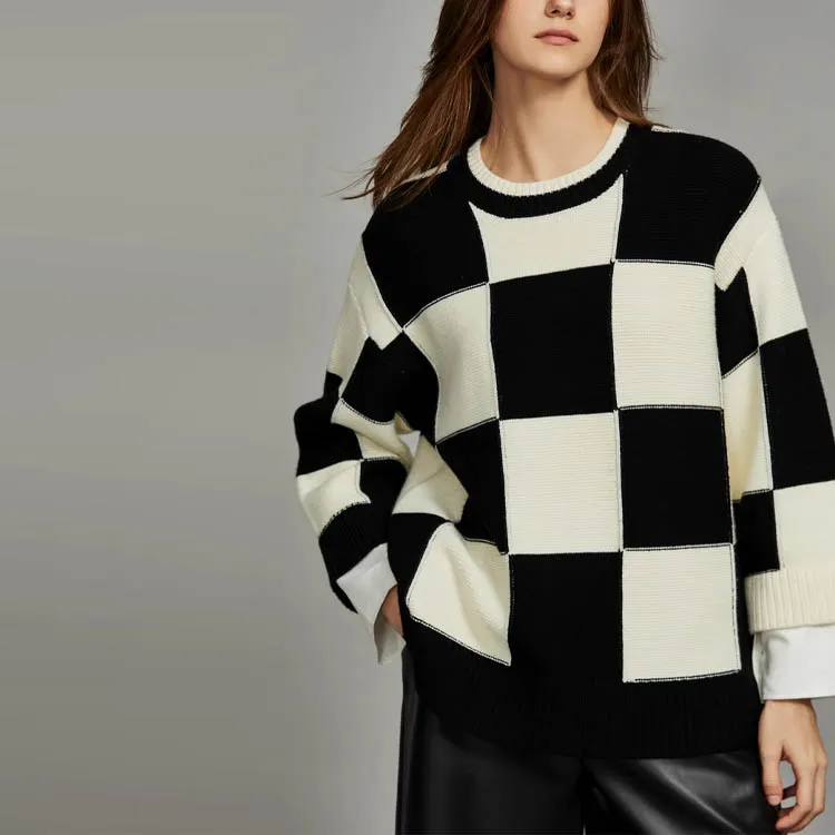 ELLE Knitwear Women's Black White Plaid-4
