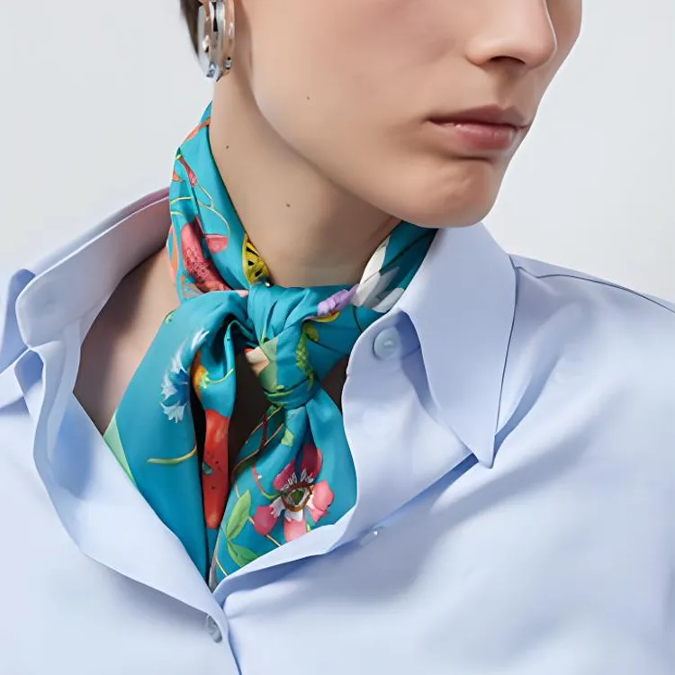 GUCCI Floral Printed Square Scarf-3