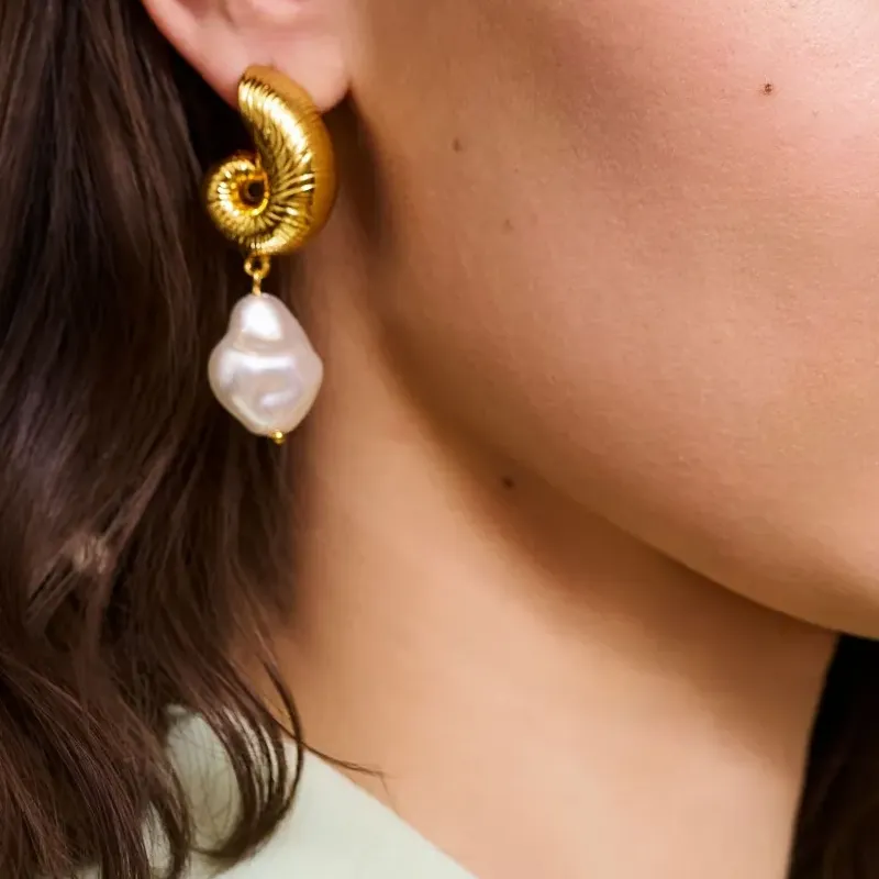 Kenneth Jay Lane Seashell Pearl Earrings-2