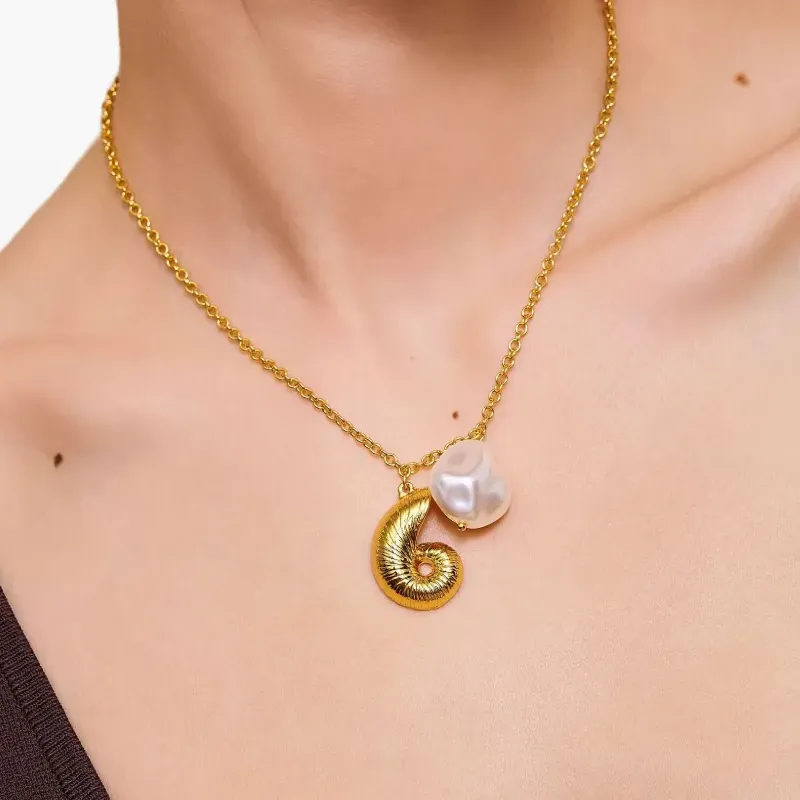 Kenneth Jay Lane Seashell Necklace-2