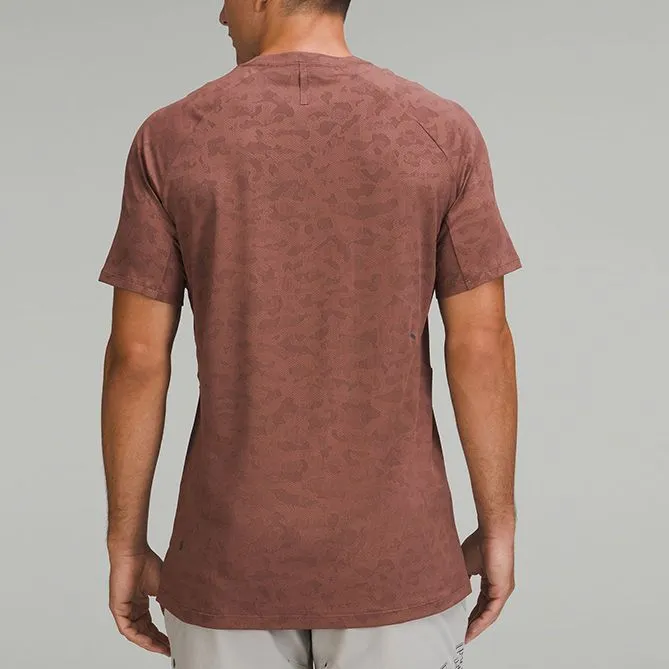 Lululemon Textured Train No-Stink Zinc™ Fabric T-Shirt Men's Camouflage Smoky Yellow Jade Graphite Gray-2