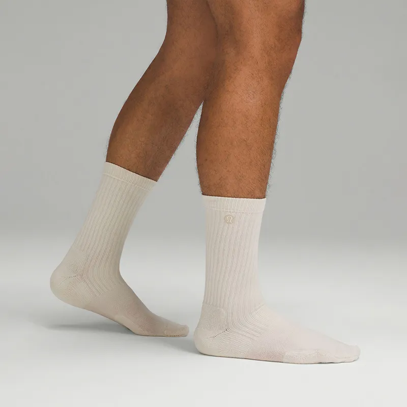 Lululemon Daily Stride Ribbed Crew Mid Calf Socks Men's 1 Pack Heathrow Yellow-2