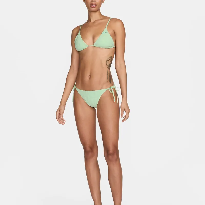 Nike Swim Retro Flow Women's String Bikini Top-1
