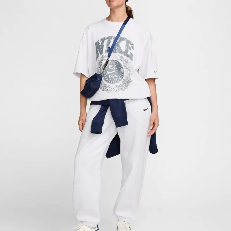 Nike Sportswear Essential Women's Oversized T-Shirt-2