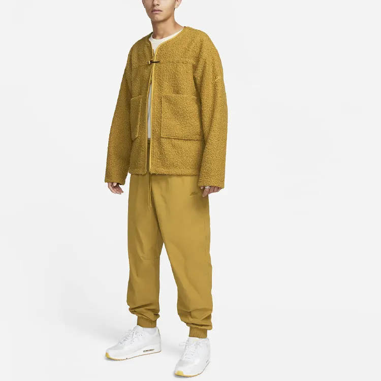 Nike SPORTSWEAR TECH PACK Jackets Men Yellow-2