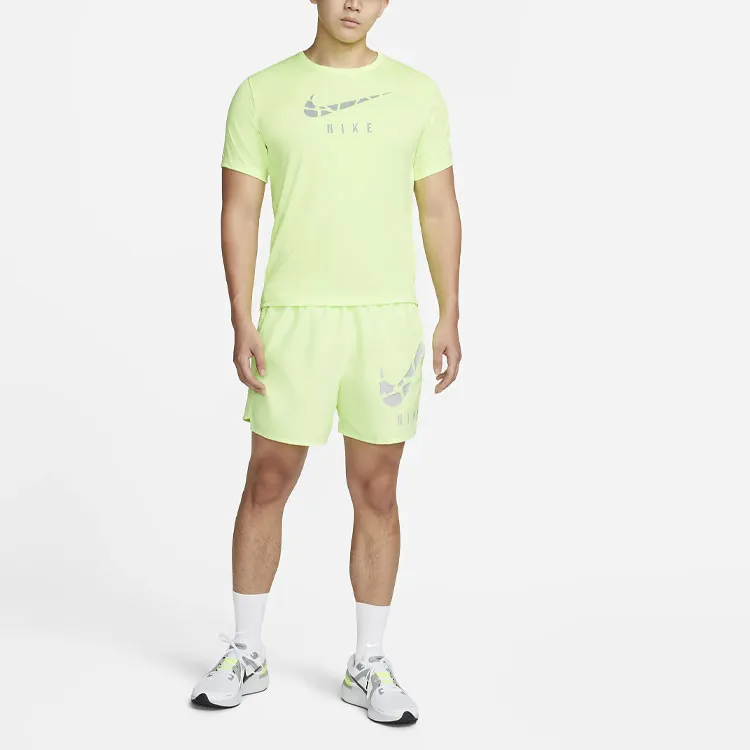 Nike Dri-FIT Run Division T-Shirt Men's Light Green-2