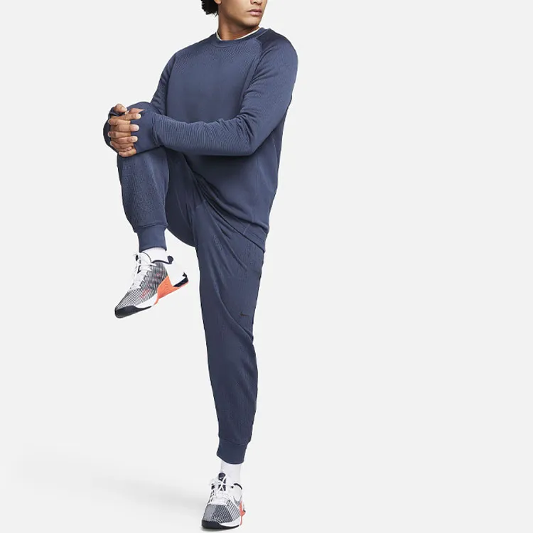 Nike A.P.S. Men's Therma-FIT Adv Versatile Crew-2