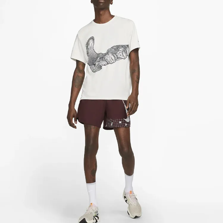 Nike Dri FIT UV Run Division Miler T Shirt Men's Phantom-2
