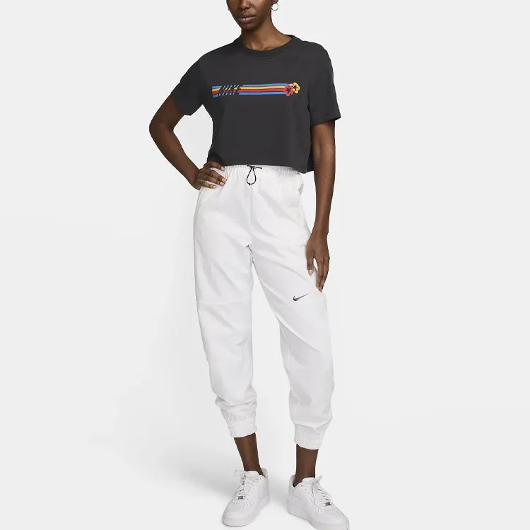 Nike Sportswear Women's Cropped T-Shirt-2