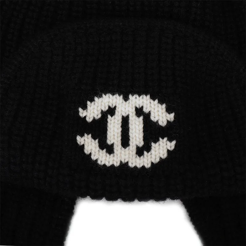CHANEL   Hats & Caps Women's Black-3