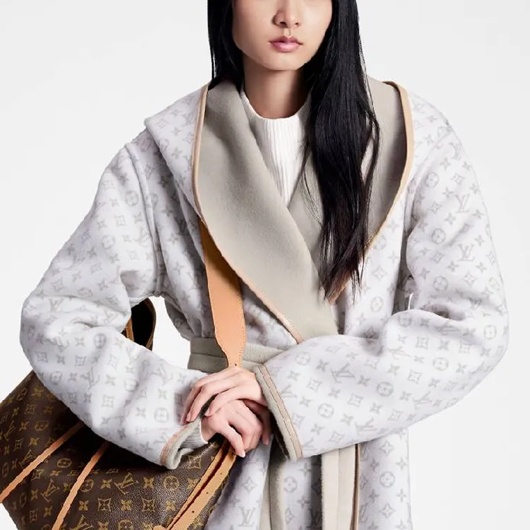 LOUIS VUITTON Reversible Signature Hooded Wrap Coat-3