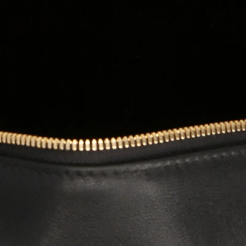 LOEWE Amazona 19 Square Bag In Nappa Calfskin Black-4