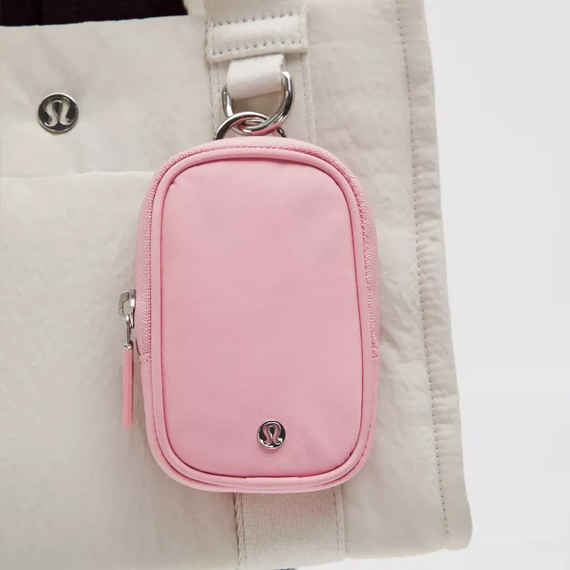 Lululemon Recycled Nylon Key Pouch Regular Unisex Pink-4