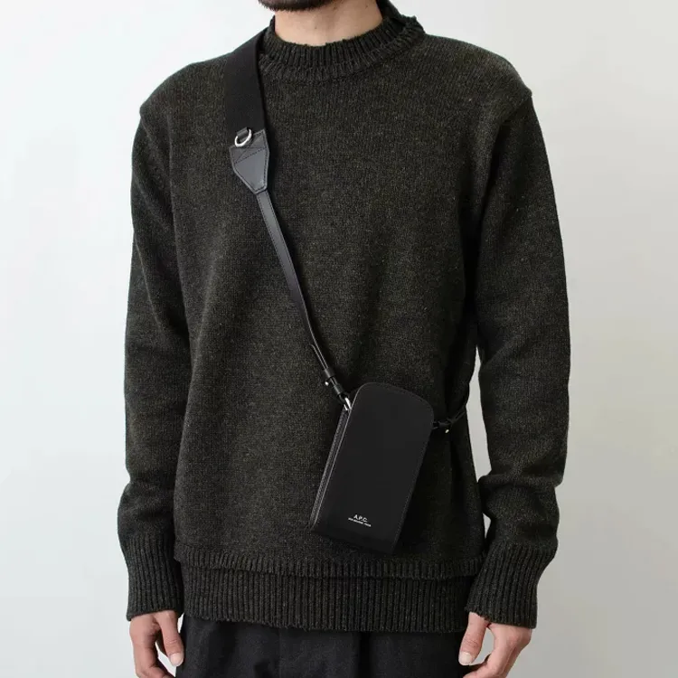 A.P.C Leather Shoulder Bag Men's Black-4