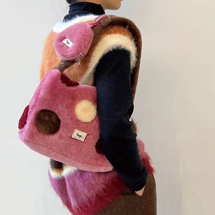 Tagi. Woolen One Shoulder Handbag Trumpets Women's QuicheBlock Pink-5