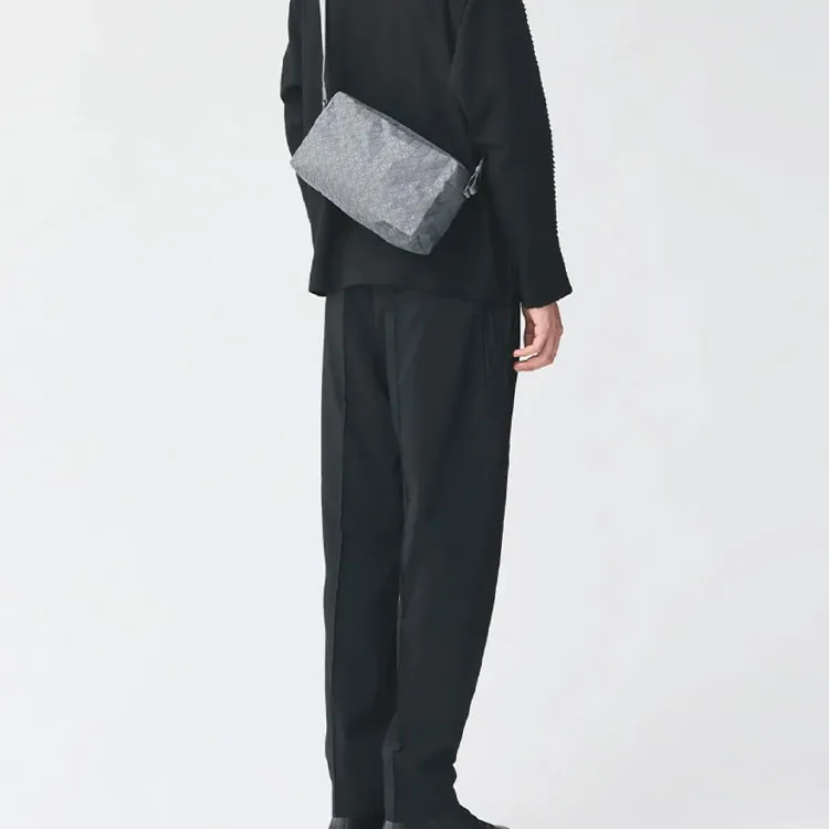 ISSEY MIYAKE Kuro Cotton Saddle Bag Crossbody Shoulder Bag Unisex Gray-4