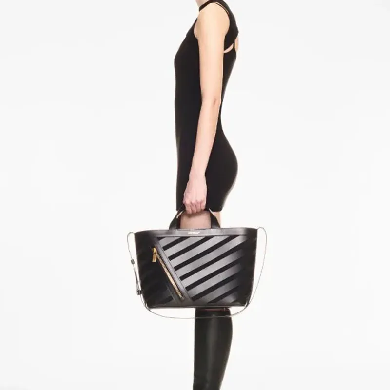 OFF WHITE Leather Shoulder Bag Crossbody Bag Handbag Small Size Women's Black-4