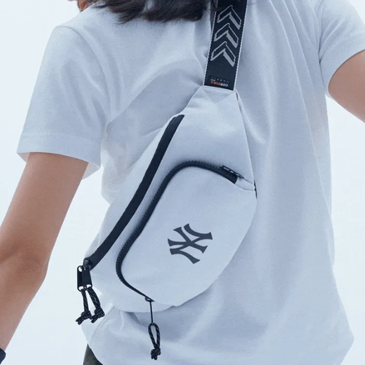 MLB New York Yankees Canvas Canvas Bag Fanny Pack Regular Unisex White-6