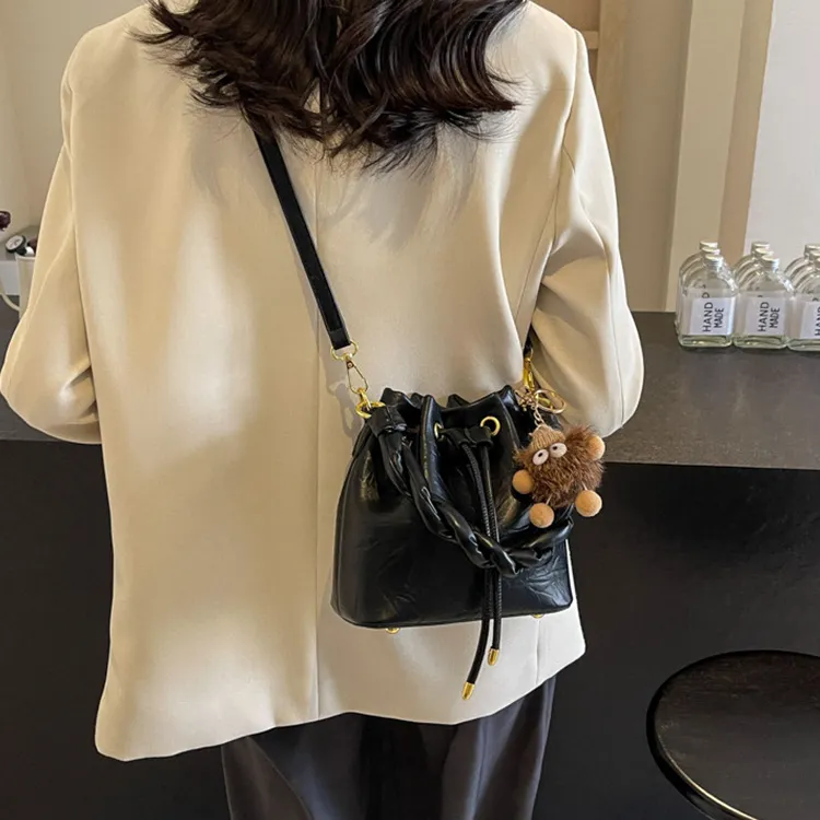 NOMK PU Bucket Bag, Underarm Bag, Shoulder Bag, Handbag Regular Women's Black/Ecru-5