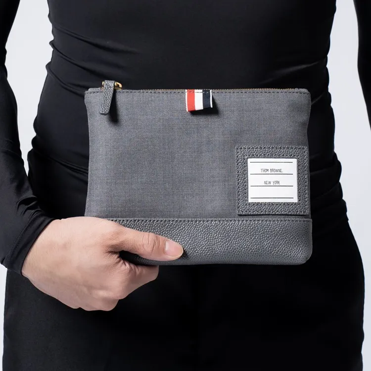 THOM BROWNE Super 120's Twill Zip Pouch-3