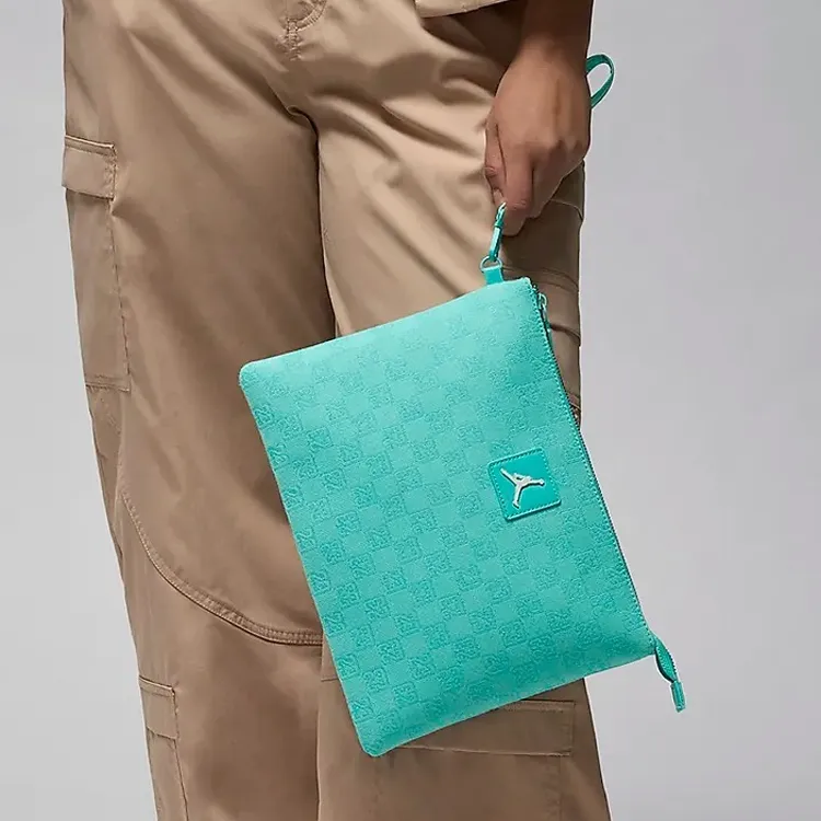 Jordan Polyester Clutch Regular Unisex Jadeite Blue-4