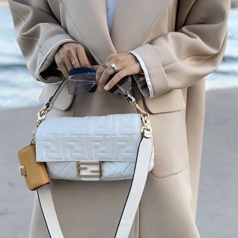 FENDI By Marc Jacobs Baguette Medium White Leather Bag FENDI By Marc Jacobs Baguette Medium White Leather Bag