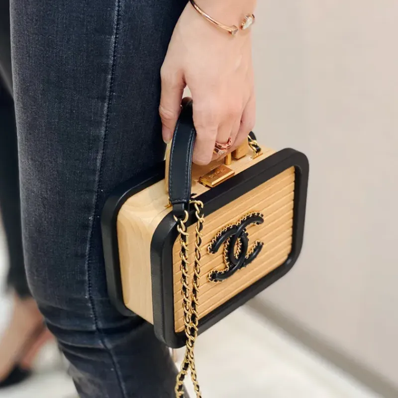 CHANEL With Sheepskin Coin Purse Storage Box Unisex Black With Beige-2