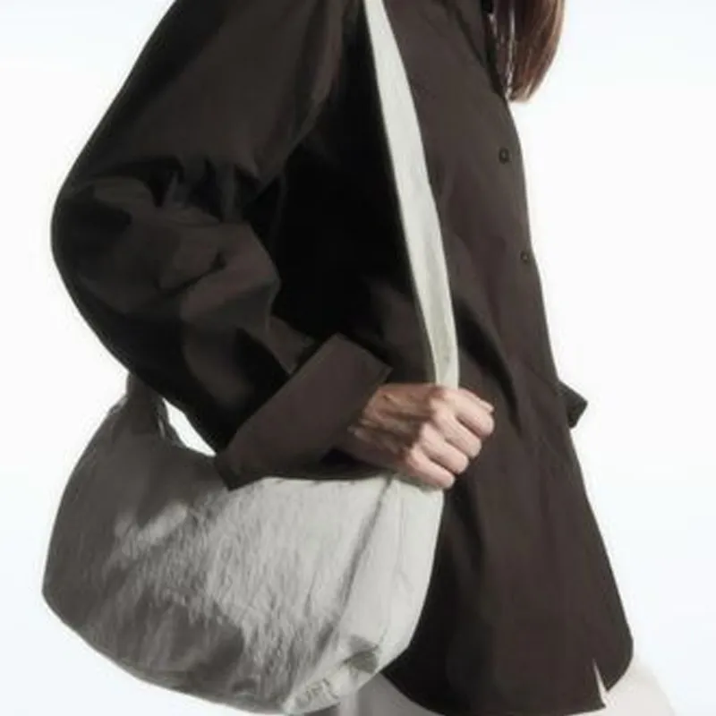 COS Polyamide Saddle Bag, Shoulder Bag, Crossbody Bag Regular Unisex Light Gray-3