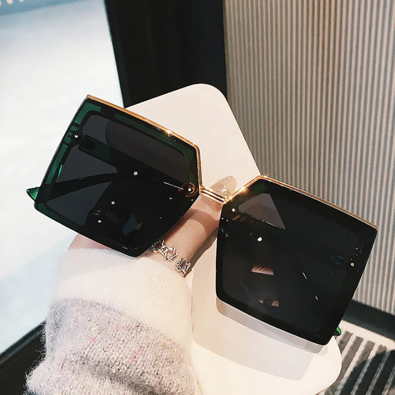 Narandu PC Square Sunglasses Unisex Black-1