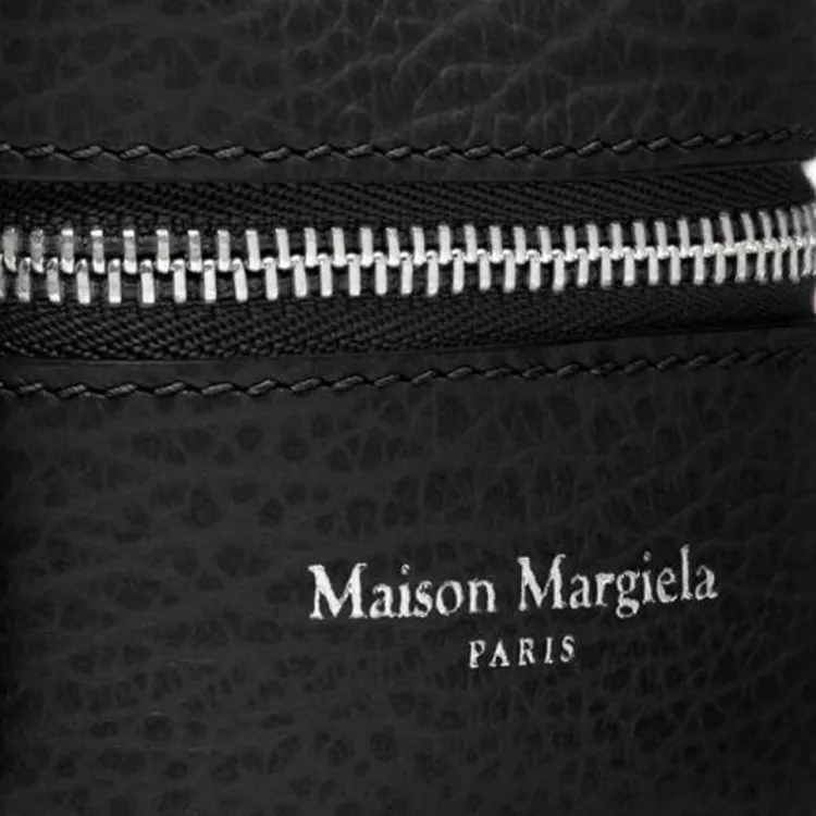 Maison Margiela Calfskin Earphone Case Women's Black-3