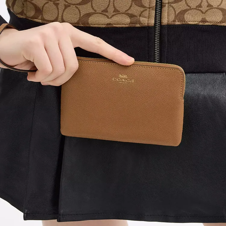 COACH Corner Zip Rain Leather Wrist Bag Clutch Trumpets Women's Honey Brown-2