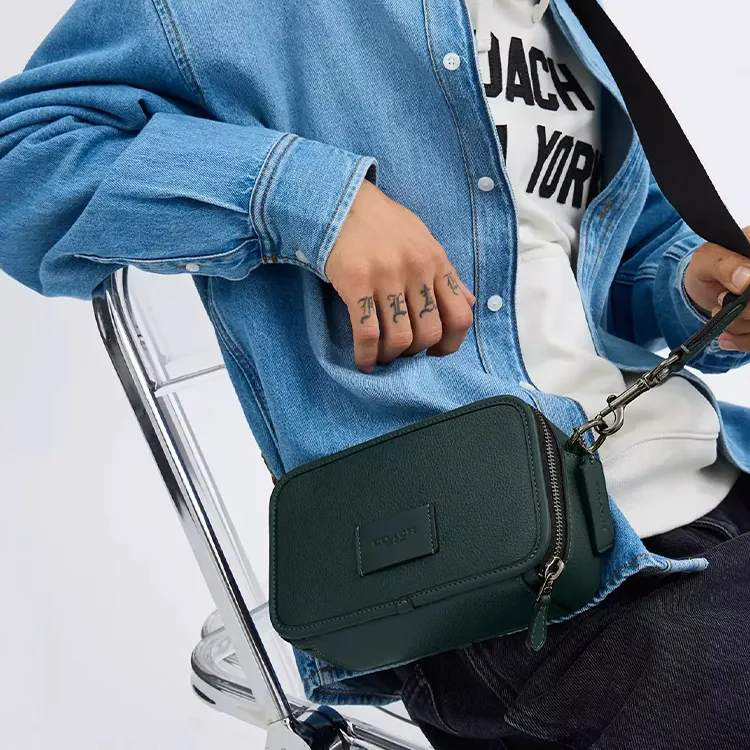 COACH Wyatt Litchi Grain Leather Camera Bag, Shoulder Bag, Crossbody Bag Trumpets Men's Deep Cyan & Black-3