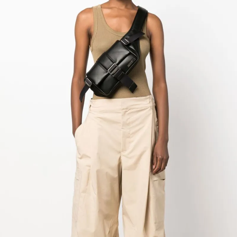 Jacquemus Le Banane Bambinou Belt Bag-4