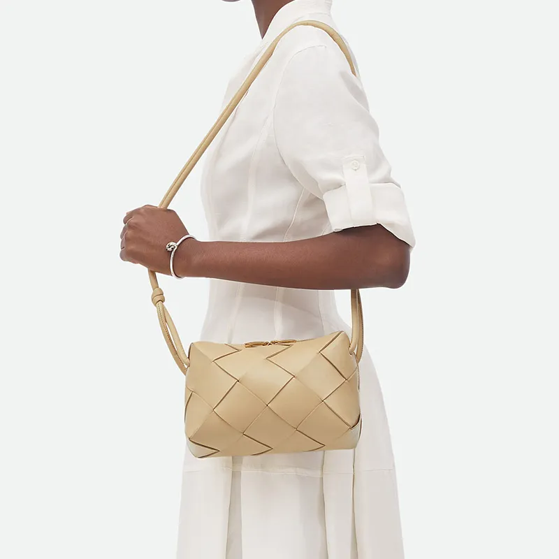 Bottega Veneta Cassette Camera Bag Small Intreccio Porridge-4