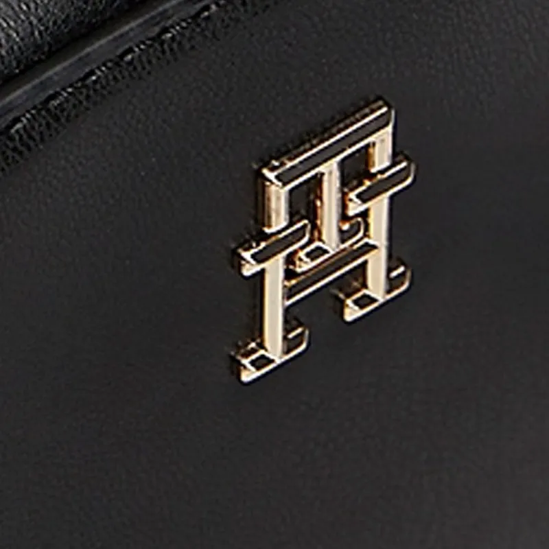 Tommy Hilfiger Polyurethane Shoulder Bag Regular Women's Black-3
