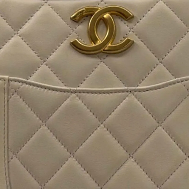CHANEL Cow Leather Hobo Bag Hippie Bag Crossbody Bag Small Size Women's White-4