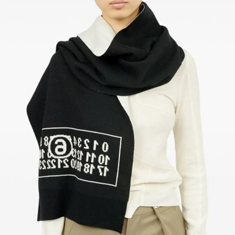 MM6 Maison Margiela Logo Intarsia Knitted Scarf-3