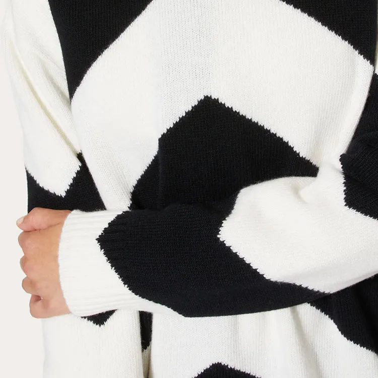 Valentino Chevron-Knitted Crewneck Jumper-5
