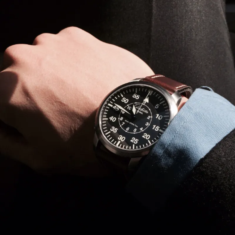 Glashütte Original Men SENATOR NAVIGATOR Watch-1