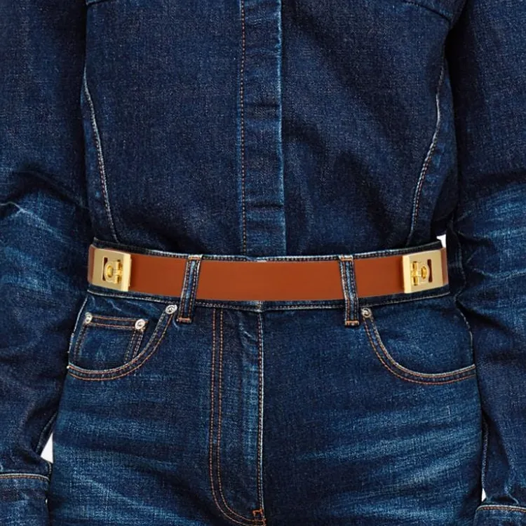 FERRAGAMO Adjustable Hug Design, Plate Buckle Calfskin Leather Belts Women's Brown Width 2.5CM-2